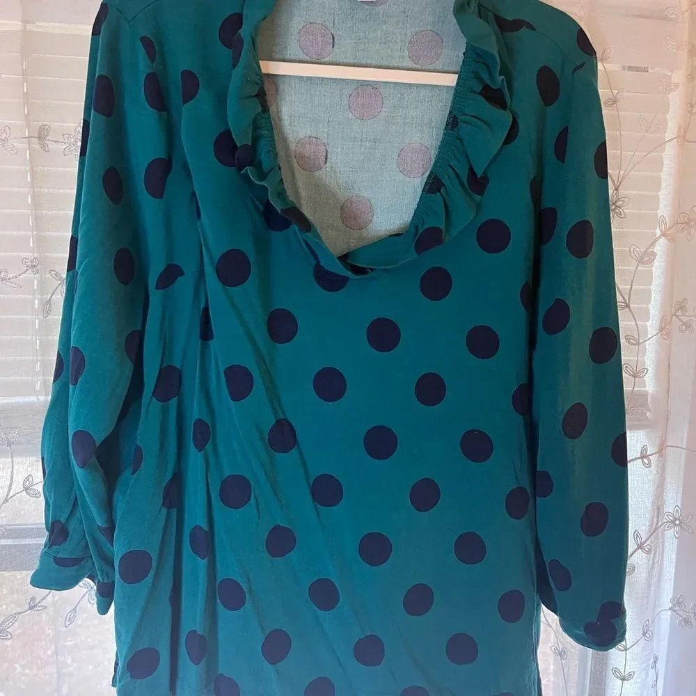 Crown & Ivy Green and Black Polka Dot Top - Picture 2 of 8